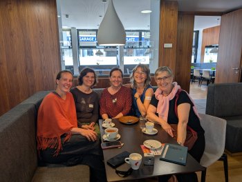 Das heurige Team: Larissa Breitenegger, Eva Böhm, Brigitte Ferchichi, Andrea Löw und Ulli Bixa (v.l.n.r.)